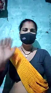 Snapshot of Hey_Ziya chatting on February 17, 8:26 pm Hey Ziya online show from February 17, 8:26 pm