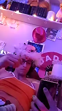 gurlnips online show from February 9, 3:56 pm