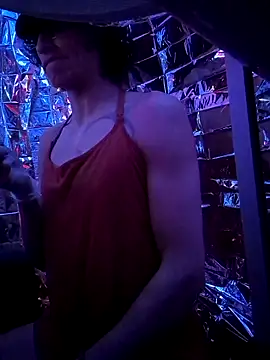 gurlnips online show from February 21, 9:02 am