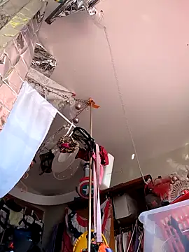 gurlnips online show from March 5, 11:27 pm