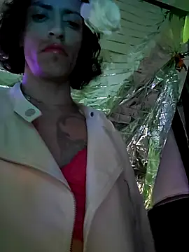 gurlnips online show from March 21, 8:28 am