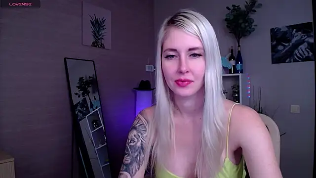 Mermaid N online show from March 5, 4:45 am