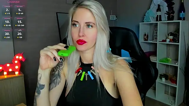 Mermaid N online show from November 18, 1:33 am