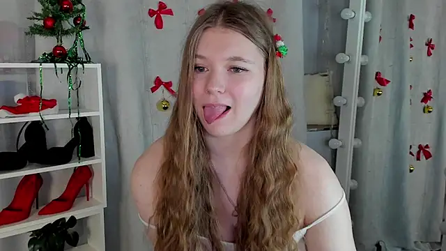 Snapshot of Rebecca_Kelly chatting on December 18, 10:35 pm Rebecca Kelly online show from December 18, 10:35 pm