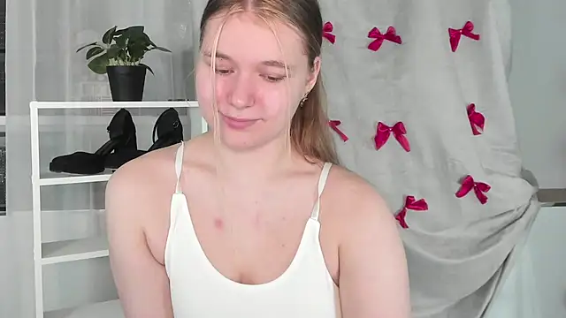 Snapshot of Rebecca_Kelly chatting on January 31, 6:36 pm Rebecca Kelly online show from January 31, 6:36 pm