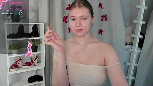 Snapshot of Rebecca_Kelly chatting on February 6, 9:38 pm Rebecca Kelly online show from February 6, 9:38 pm