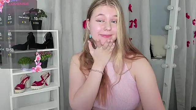 Snapshot of Rebecca_Kelly chatting on February 11, 6:22 pm Rebecca Kelly online show from February 11, 6:22 pm