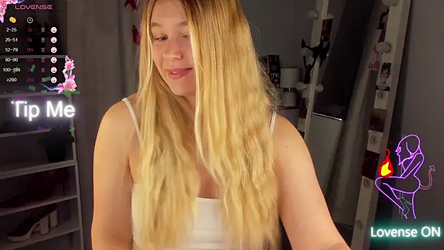 Snapshot of Rebecca_Kelly chatting on September 13, 1:38 am Rebecca Kelly online show from September 13, 1:38 am