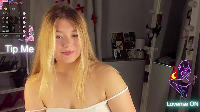 Snapshot of Rebecca_Kelly chatting on September 15, 1:38 am Rebecca Kelly online show from September 15, 1:38 am