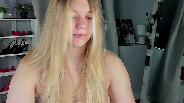 Snapshot of Rebecca_Kelly chatting on October 20, 2:01 am Rebecca Kelly online show from October 20, 2:01 am