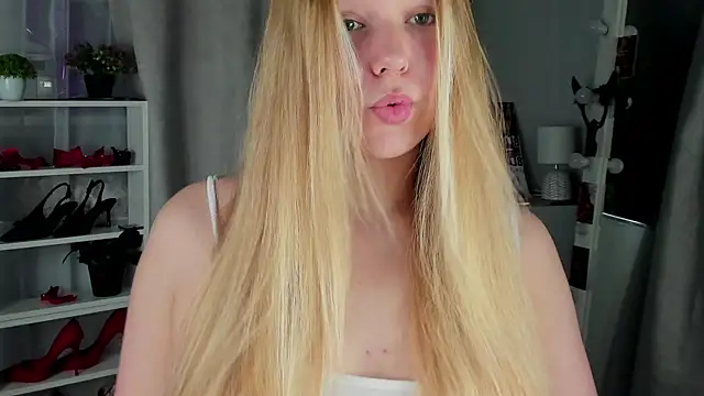 Snapshot of Rebecca_Kelly chatting on October 21, 2:23 am Rebecca Kelly online show from October 21, 2:23 am