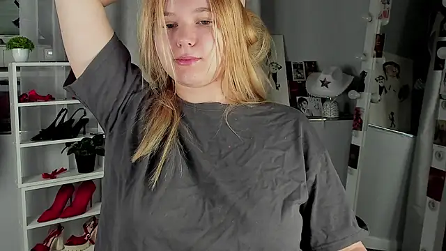 Snapshot of Rebecca_Kelly chatting on November 15, 2:09 am Rebecca Kelly online show from November 15, 2:09 am