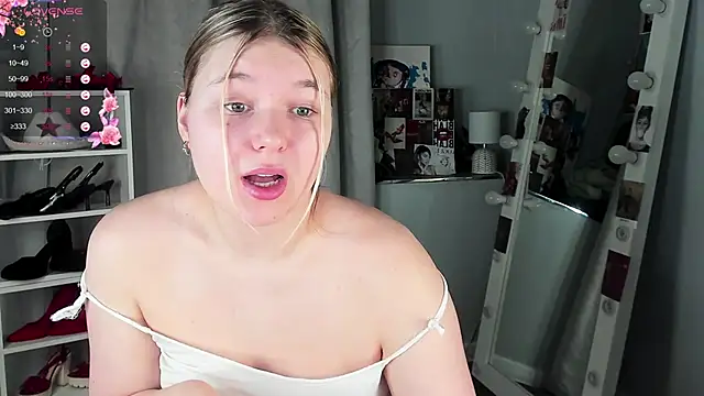 Rebecca Kelly online show from February 6, 2:38 am