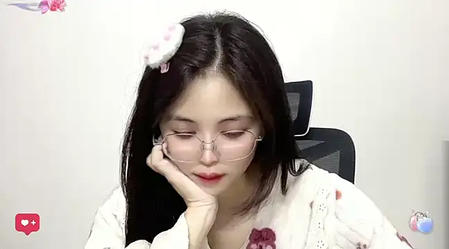 ---MIA--- online show from February 12, 12:55 pm