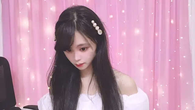 ---MIA--- online show from October 4, 1:53 pm