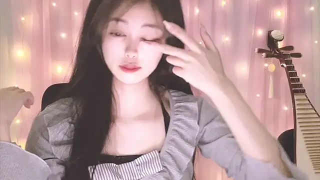 ---MIA--- online show from October 24, 1:29 pm