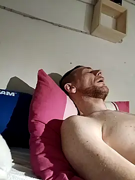 Snapshot of SInfiniSensation1 chatting on December 18, 12:21 am SInfiniSensation1 online show from December 18, 12:21 am