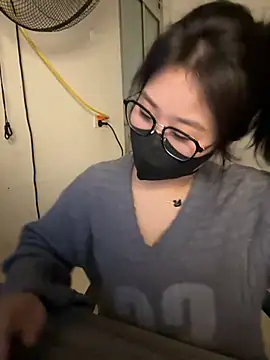 Snapshot of Jenni_nana chatting on December 11, 3:24 am Jenni nana online show from December 11, 3:24 am