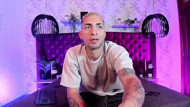 DrakeNeumann online show from April 6, 3:48 am