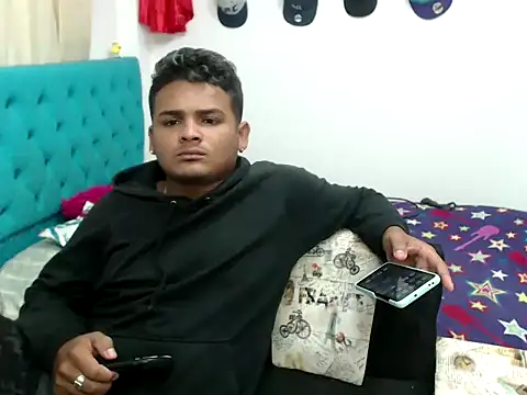 Snapshot of Boycuriousxxx chatting on February 21, 7:10 pm Boycuriousxxx online show from February 21, 7:10 pm