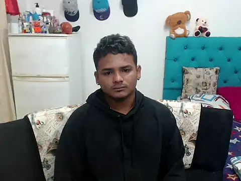 Snapshot of Boycuriousxxx chatting on February 24, 12:37 pm Boycuriousxxx online show from February 24, 12:37 pm