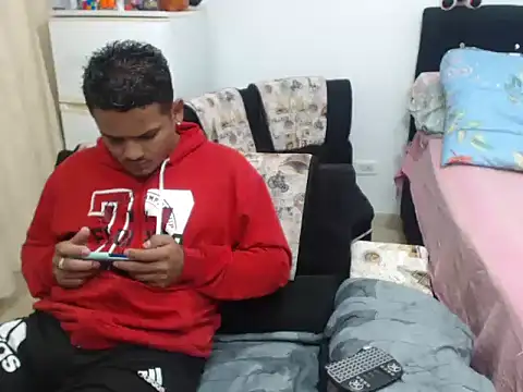 Snapshot of Boycuriousxxx chatting on February 25, 6:20 pm Boycuriousxxx online show from February 25, 6:20 pm