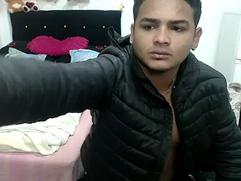 Snapshot of Boycuriousxxx chatting on March 4, 11:08 am Boycuriousxxx online show from March 4, 11:08 am