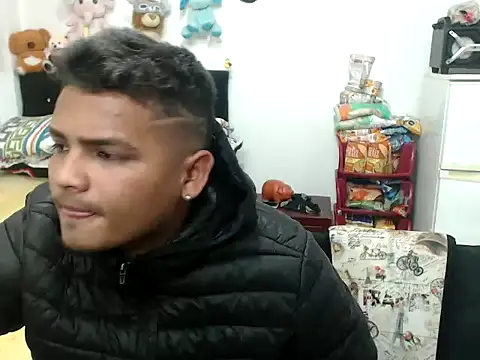 Snapshot of Boycuriousxxx chatting on March 10, 10:48 am Boycuriousxxx online show from March 10, 10:48 am