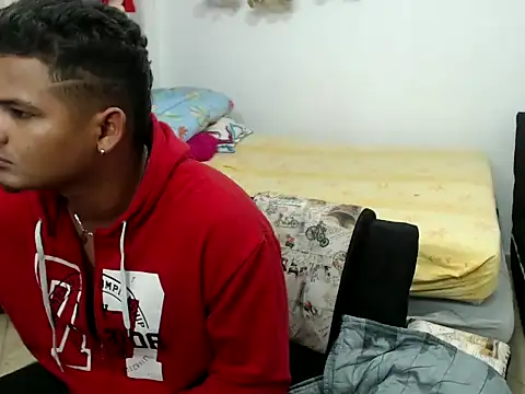 Snapshot of Boycuriousxxx chatting on March 16, 10:44 am Boycuriousxxx online show from March 16, 10:44 am