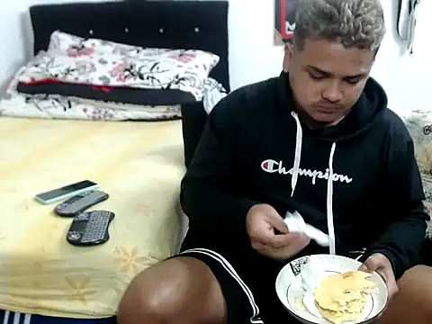 Snapshot of Boycuriousxxx chatting on September 16, 11:00 am Boycuriousxxx online show from September 16, 11:00 am