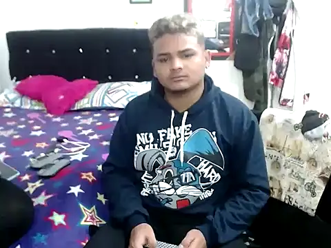 Snapshot of Boycuriousxxx chatting on September 25, 11:47 am Boycuriousxxx online show from September 25, 11:47 am