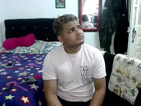 Snapshot of Boycuriousxxx chatting on September 26, 11:58 am Boycuriousxxx online show from September 26, 11:58 am