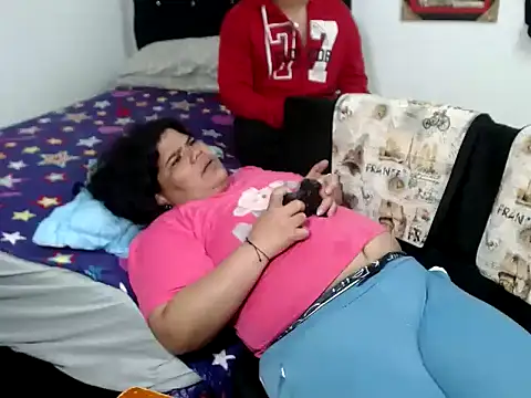 Snapshot of Boycuriousxxx chatting on October 13, 11:27 pm Boycuriousxxx online show from October 13, 11:27 pm