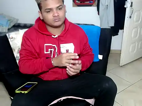 Snapshot of Boycuriousxxx chatting on October 19, 12:39 pm Boycuriousxxx online show from October 19, 12:39 pm