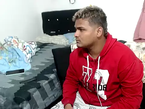 Snapshot of Boycuriousxxx chatting on November 12, 2:17 pm Boycuriousxxx online show from November 12, 2:17 pm