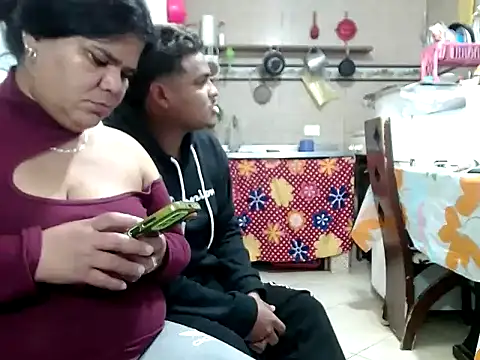 Snapshot of Boycuriousxxx chatting on November 30, 11:42 pm Boycuriousxxx online show from November 30, 11:42 pm