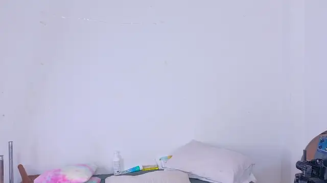 Chleo   online show from November 12, 1:11 pm