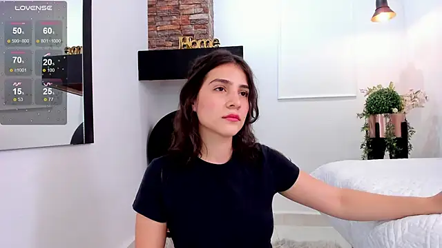 Miranda doll  online show from March 7, 6:00 pm