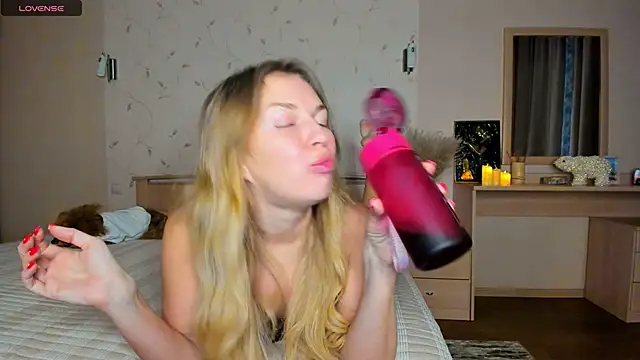 Jeanne Williams online show from January 23, 2:12 am