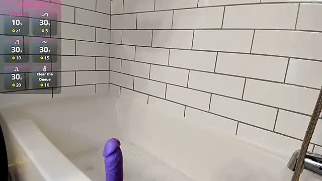 ImLeanneLawson online show from March 18, 11:42 pm