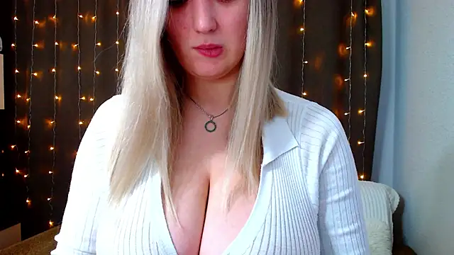 JessRosen online show from January 19, 4:22 am