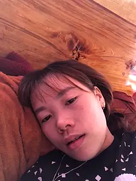 Snapshot of ngoclothingoc9en chatting on December 4, 2:31 am ngoclothingoc9en online show from December 4, 2:31 am