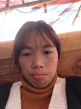 Snapshot of ngoclothingoc9en chatting on December 21, 1:47 am ngoclothingoc9en online show from December 21, 1:47 am