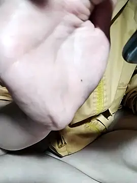 Snapshot of ngoclothingoc9en chatting on March 12, 12:26 pm ngoclothingoc9en online show from March 12, 12:26 pm