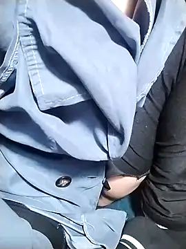 Snapshot of ngoclothingoc9en chatting on March 17, 3:14 am ngoclothingoc9en online show from March 17, 3:14 am