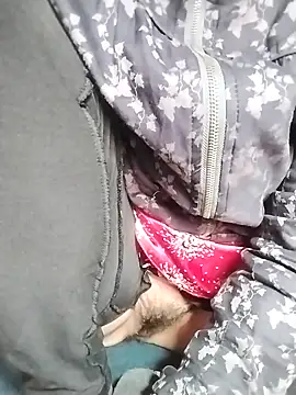 Snapshot of ngoclothingoc9en chatting on March 19, 12:04 am ngoclothingoc9en online show from March 19, 12:04 am