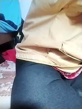 Snapshot of ngoclothingoc9en chatting on March 20, 7:58 am ngoclothingoc9en online show from March 20, 7:58 am