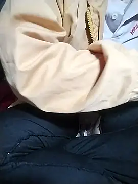 Snapshot of ngoclothingoc9en chatting on March 21, 12:07 am ngoclothingoc9en online show from March 21, 12:07 am