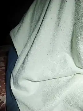 Snapshot of ngoclothingoc9en chatting on March 22, 10:26 pm ngoclothingoc9en online show from March 22, 10:26 pm