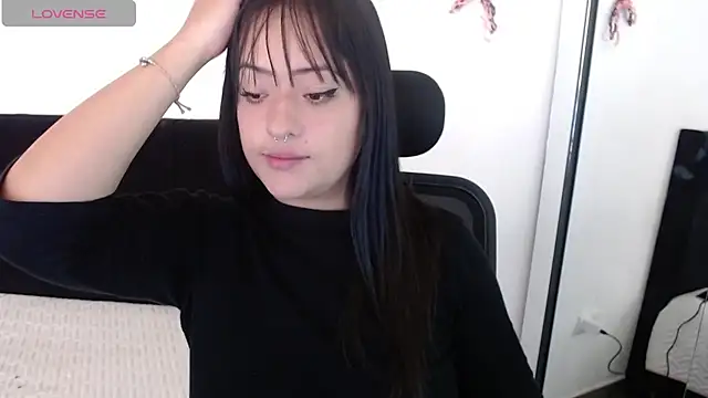 jjulietha95 online show from October 25, 12:34 pm